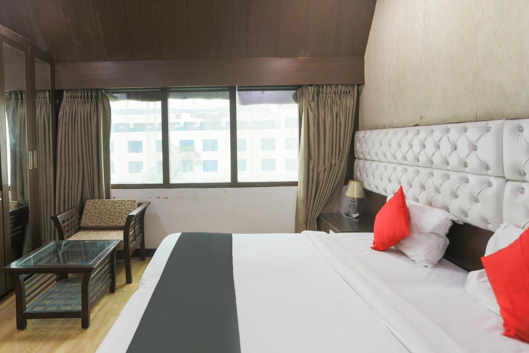 Hotel O Parktel Indirapuram Exteriér fotografie