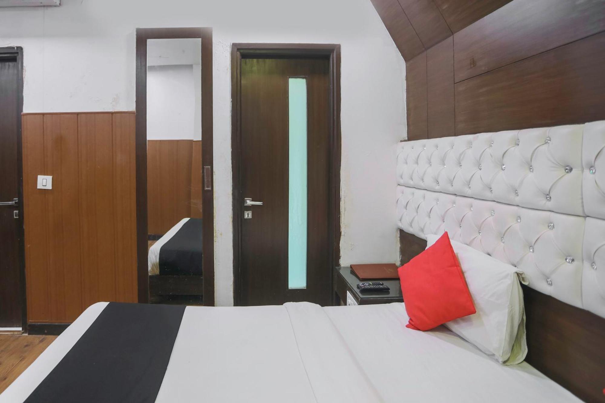 Hotel O Parktel Indirapuram Exteriér fotografie