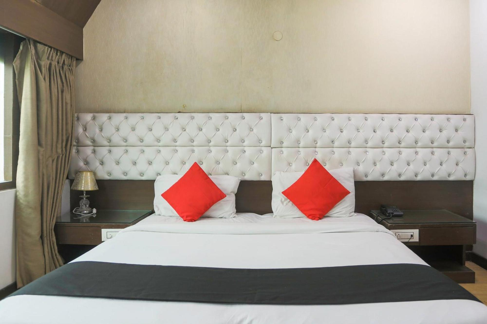 Hotel O Parktel Indirapuram Exteriér fotografie